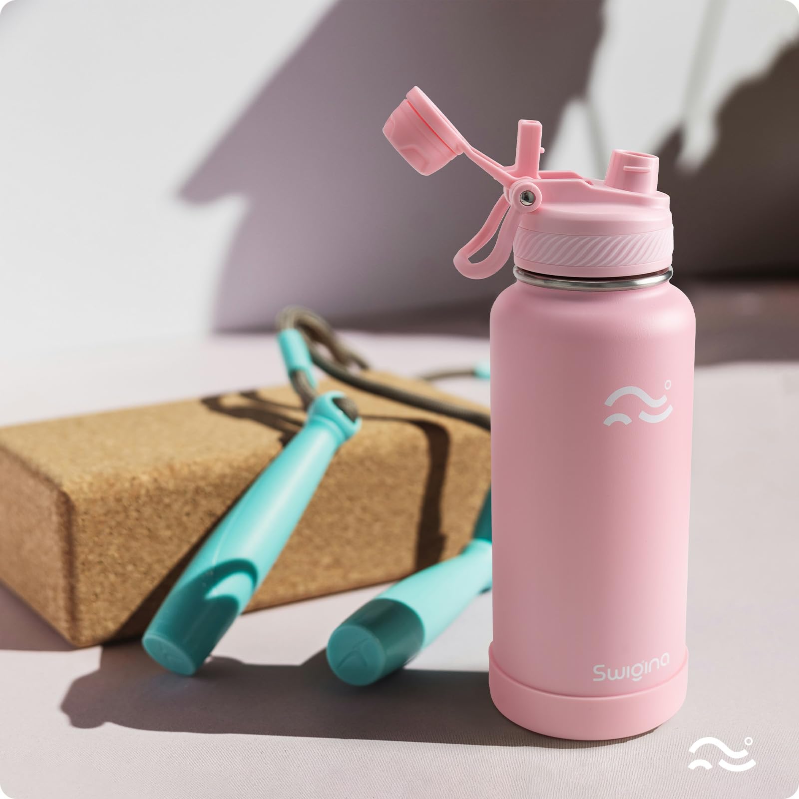 Insulated Water Bottle with Silicone Boot – 24 oz, Cold 36 Hrs / Hot 18 Hrs